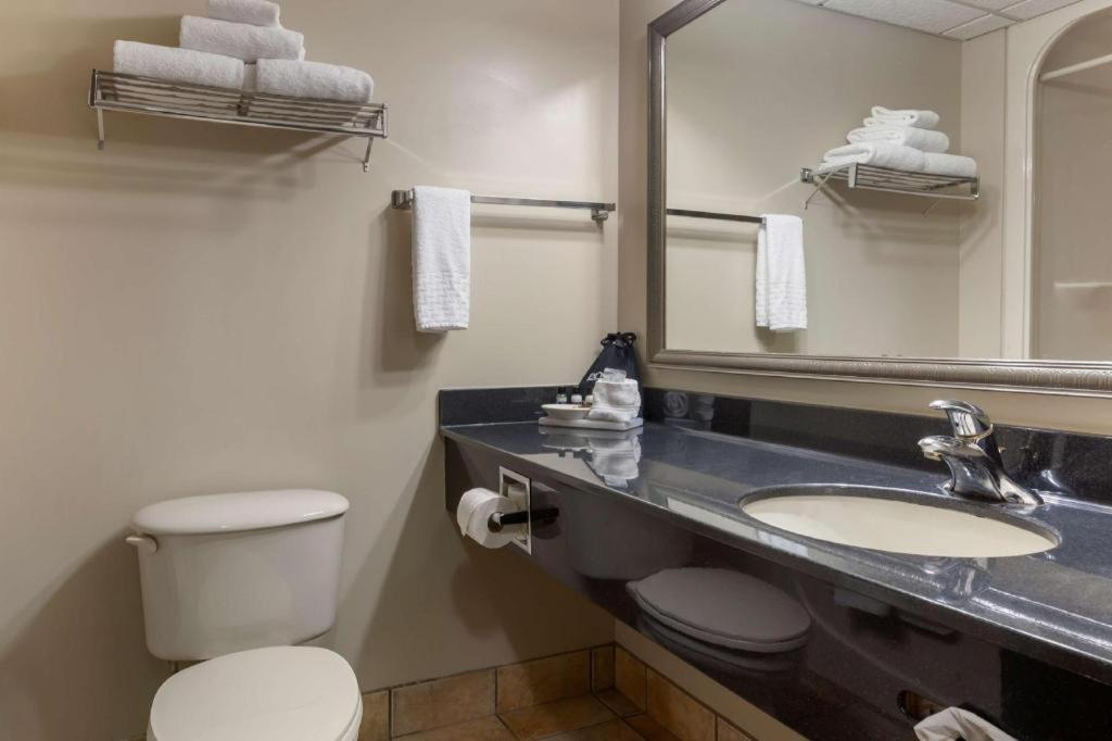 Best Western Plus Orillia Hotel Ngoại thất bức ảnh