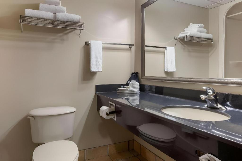 Best Western Plus Orillia Hotel Ngoại thất bức ảnh