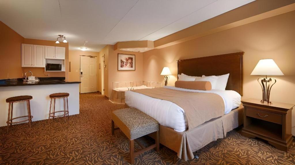 Best Western Plus Orillia Hotel Ngoại thất bức ảnh