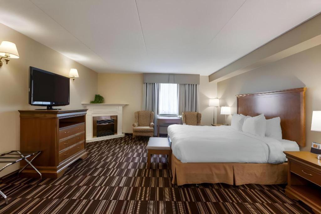 Best Western Plus Orillia Hotel Ngoại thất bức ảnh